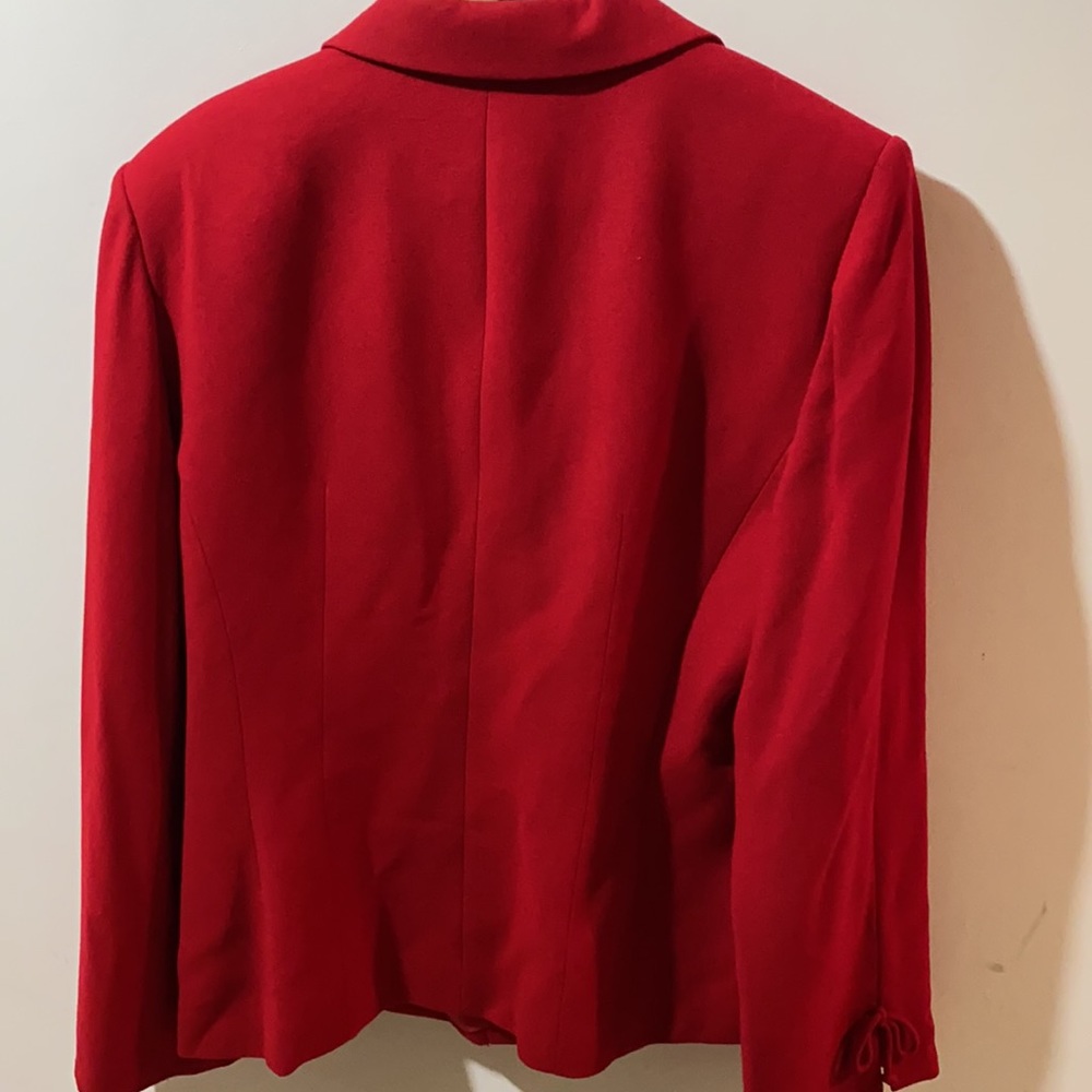 Kasper Red Jacket - Picture 5 of 7